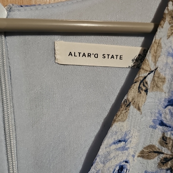 NWT Altar’d State Blue Floral Romper – Tie Waist, Puff Sleeves - Picture 2 of 12